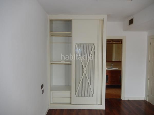 Foto d17bbe4e-c251-440a-a6ea-ff7b1e902702. Pis amb calefacció aparcament a Parque Sur Albacete