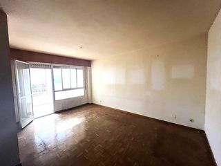 Flat in Ensanche - Franciscanos. Vivienda amplia proxima al parque