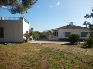 Chalet en Pedanías - Extrarradio. Parcela en urbanización junto a aguasol