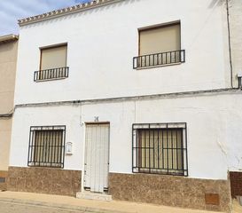 House in Balazote. Casa de dos plantas en balazote albacete