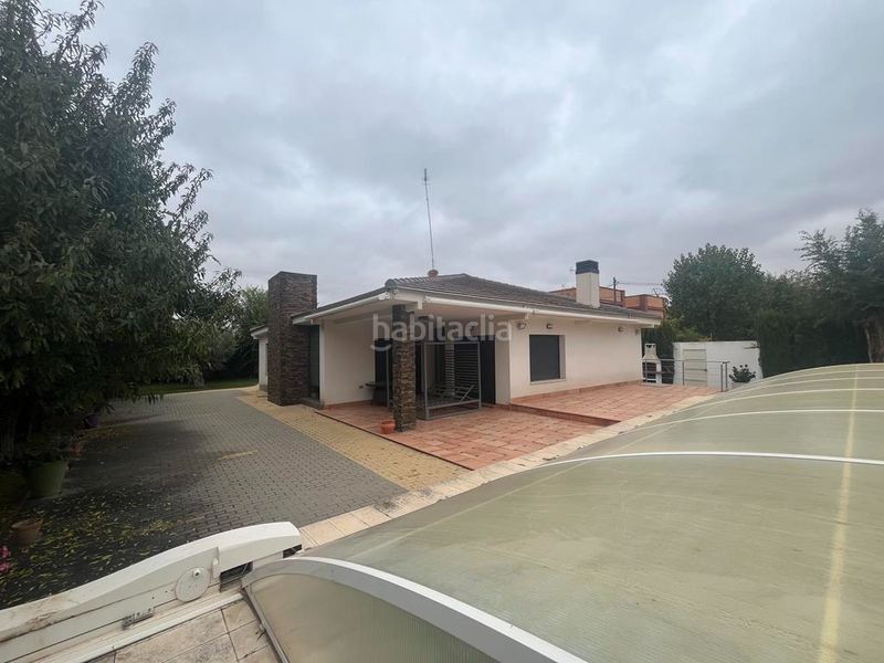 Foto 67a7d6d2-ed7d-4ec5-bb11-db3987c9ef08. Xalet amb xemeneia calefacció aparcament piscina a Albacete
