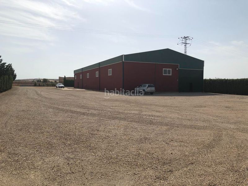 Foto c8755f50-153b-4d1b-82de-3a28e2503dd5. Bâtiment à usage industriel dans Chinchilla de Monte - Aragón