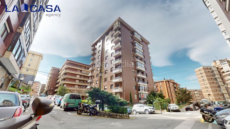 Foto 28f02177-6b00-4e0e-97cf-6039237ebfad. Pis amb calefacció aparcament a Zurbaran Bilbao