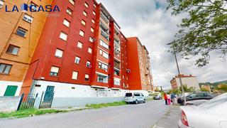 Pis  Luis de castresana kalea. La casa agency vende en exclusiva vivienda con balcon en valle d