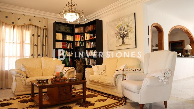 Foto 27175591-eb52-433b-9434-910af3232d16. Chalet en Lloseta