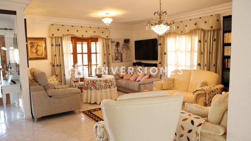 Foto b0bbec63-d4b8-49a2-86bd-b39037833f69. Chalet en Lloseta