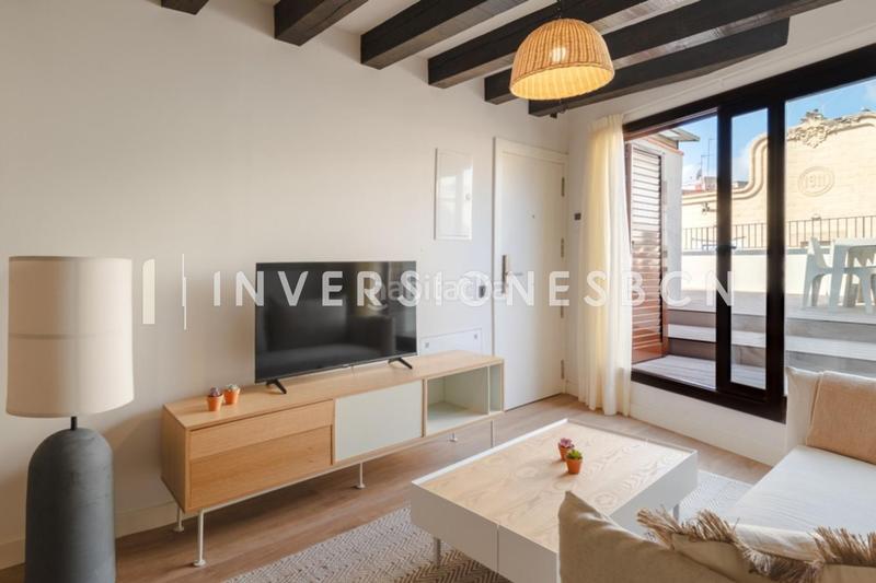 Foto 5ed229f7-72e3-4bd6-91c1-4fdb8752e997. Lloguer àtic amb calefacció a Raval Barcelona