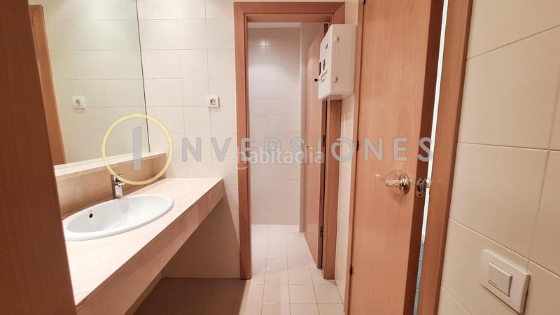 Foto 0ba42800-5256-4dac-94ef-045515e6f12d. Rent office space with heating in Guinardó Barcelona