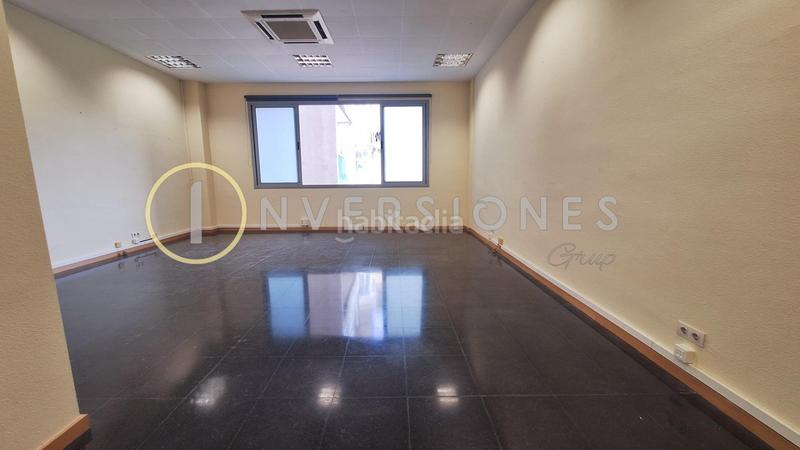 Foto c164f259-6fbe-4279-9d85-dce037afe224. Rent office space with heating in Guinardó Barcelona