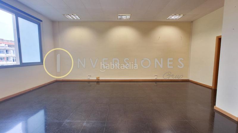 Foto eef928c1-4590-4ddd-8121-fd5617f1d43e. Rent office space with heating in Guinardó Barcelona