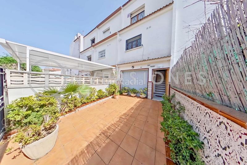 Foto 9a457d27-c71c-48d1-ab38-bc47204ff46e. Maison jumelée avec parking dans Cunidor Cunit