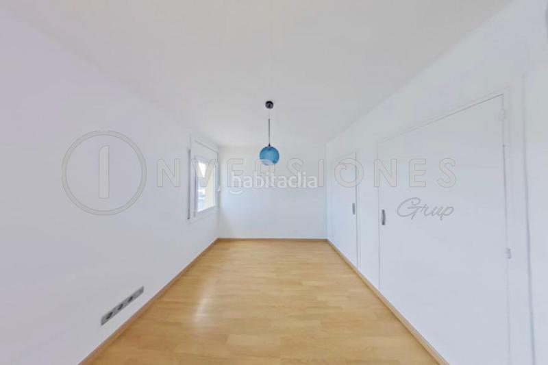 Foto 21fc928e-abeb-4205-ab00-dc7fd581f4c5. Rent penthouse with parking in Barceloneta Barcelona