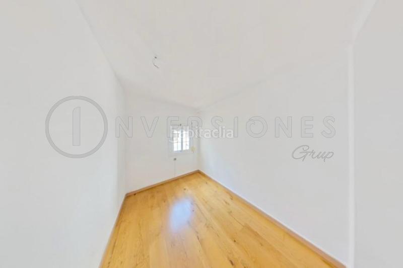 Foto 4385bab2-fbbc-4a44-bcdd-1e8ff2a6e814. Rent penthouse with parking in Barceloneta Barcelona