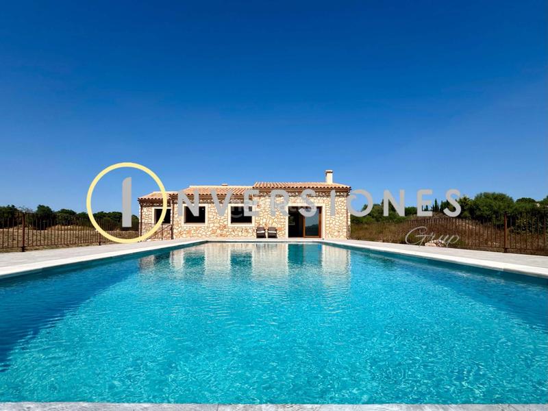 Foto e5b2d8c3-afff-4fe3-b9f1-3bd5f8ac976d. Country house with heating pool in Manacor centre Manacor