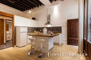 Etagenwohnung in Calle Serra