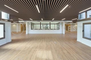 Lloguer Oficina  Rambla de catalunya. Oficina recientemente remodelada en alquiler en rambla catalunya