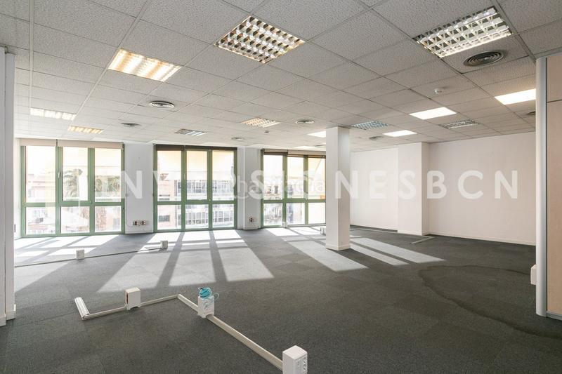 Foto 53862506-3436-468c-9b8d-c554b2035838. Miete büro mit heizung in Dreta de l´Eixample Barcelona