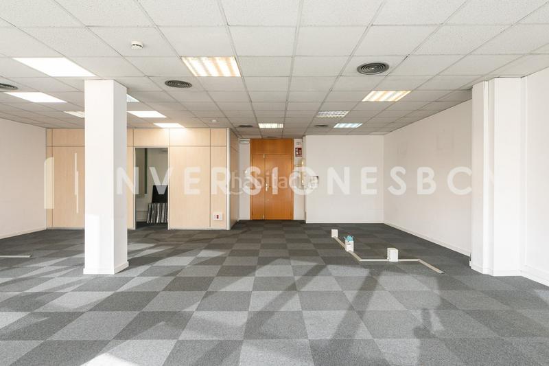 Foto 0b7485a7-8c7b-40c4-905b-3d75f34cf604. Rent office space with heating in Dreta de l´Eixample Barcelona