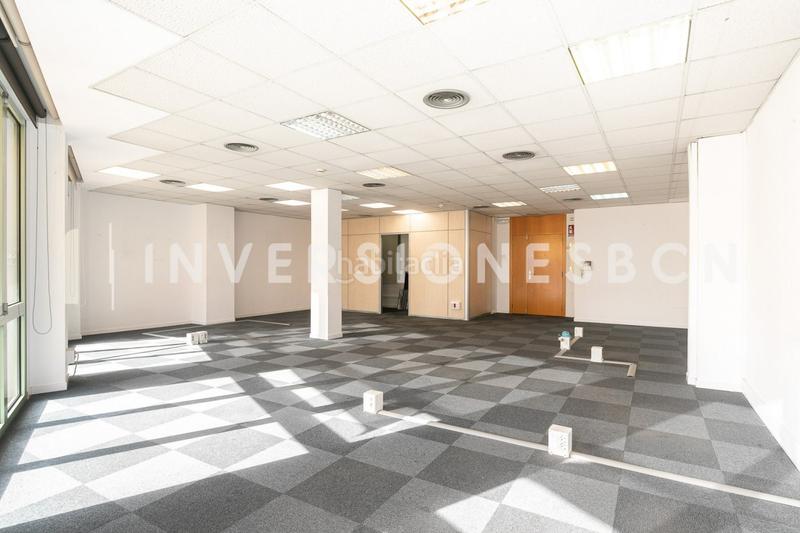 Foto 2b6ac374-3dc3-4375-8185-e7718a088b43. Rent office space with heating in Dreta de l´Eixample Barcelona