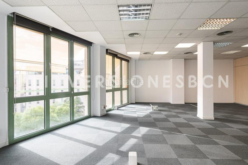 Foto 64f5a135-4215-4831-93db-d4ef86701af6. Rent office space with heating in Dreta de l´Eixample Barcelona