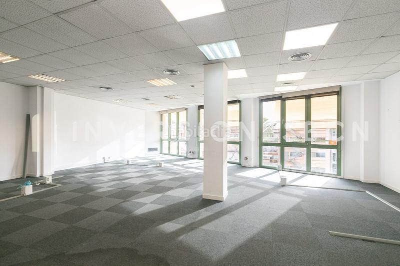 Foto cce9799b-ba13-402c-8648-a61d29b806cd. Rent office space with heating in Dreta de l´Eixample Barcelona