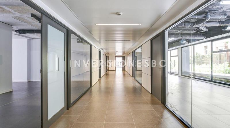 Foto 1b2d27c2-f062-4d2d-8e49-85341ad84f7c. Location bureau avec chauffage parking dans Tres Torres Barcelona