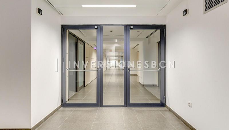 Foto 38e821ee-1dfd-4a8e-94f6-e2eb36300efe. Location bureau avec chauffage parking dans Tres Torres Barcelona