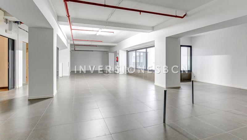 Foto 5bee8e3c-e42d-4d30-89ad-a56af6a8faa2. Location bureau avec chauffage parking dans Tres Torres Barcelona