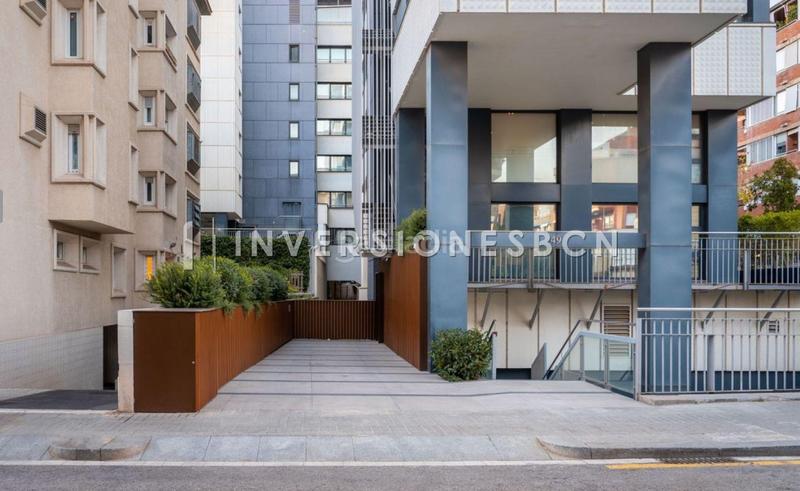 Foto 90eda581-e00c-423b-b3d9-21d4a335210d. Location bureau avec chauffage parking dans Tres Torres Barcelona