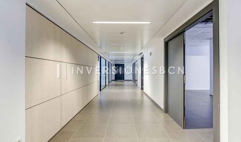 Foto a6a3e978-6730-46b1-91fb-3c11fafce7ba. Location bureau avec chauffage parking dans Tres Torres Barcelona