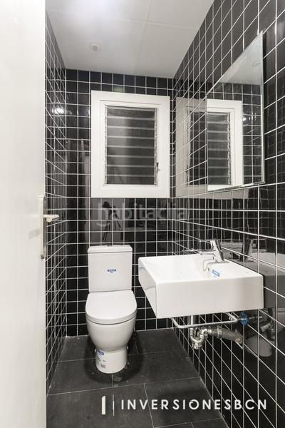 Foto 9c0a6d19-6dd9-48dc-b35b-945ffc511f9d. Rent office space in calle sepúlveda 143 in Sant Antoni Barcelona