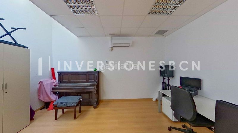 Foto 5a5d298d-2135-4192-abc4-0793cd9e24ae. Local comercial a Raval Barcelona