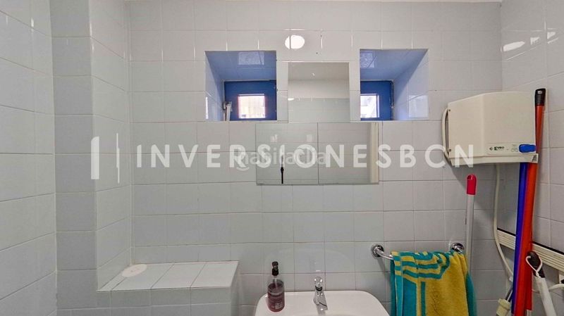 Foto 633ae4bd-127a-4132-b416-e34f2b8d66a8. Local comercial a Raval Barcelona