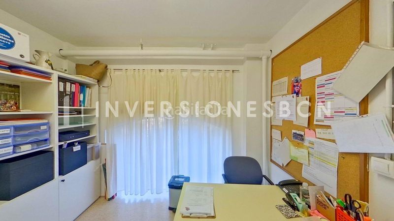 Foto 6b1cca5d-a123-4e6e-8d6b-fd7ef9688efa. Local comercial a Raval Barcelona