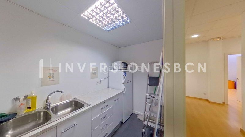 Foto dd508589-9876-4d93-95b2-0bd2f03ce1b0. Local comercial a Raval Barcelona