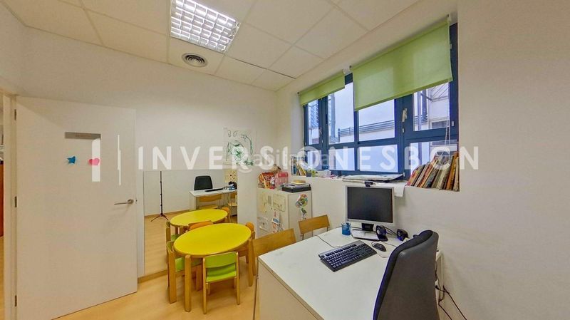 Foto ec6c8c90-b767-4959-b638-f27d728baf4a. Local comercial a Raval Barcelona