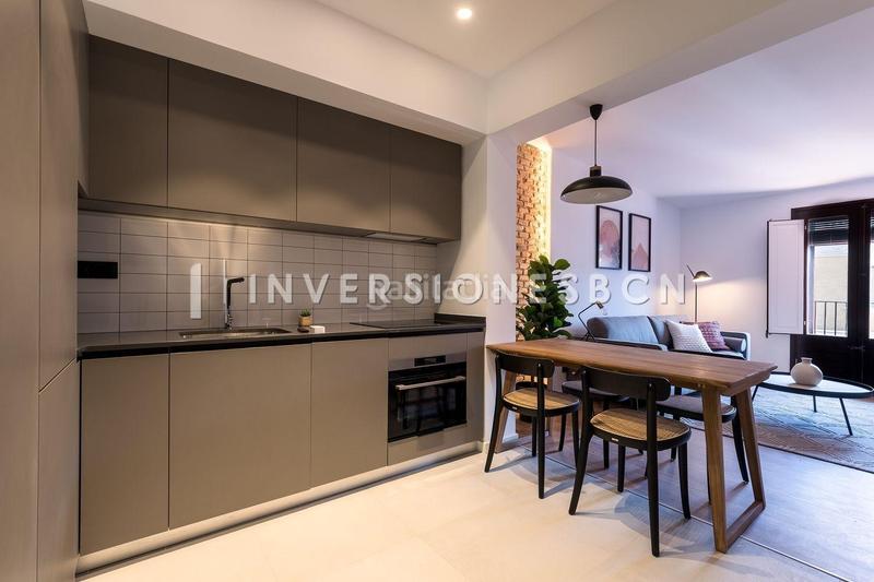 Foto db50cb88-12fb-414a-a7c6-08f4dccf80df. Rent flat with heating parking in Raval Barcelona