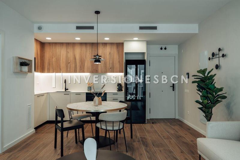 Foto fcd7f0ee-3006-47cb-aa20-c5ed36a850cb. Rent flat with heating in Raval Barcelona