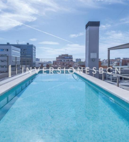 Foto 46775b72-11d7-47cd-9ca7-0c80b2480d10. Lloguer pis amb calefacció piscina a Poblenou Barcelona