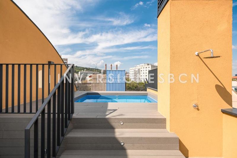 Foto 38f15ff3-a4bf-42a8-8301-8a88e22a4fa7. Alquiler piso alquiler de piso en la calle gutenberg, con piscina comunitaria en Barcelona