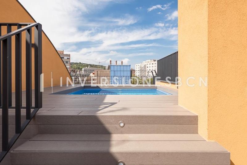 Foto ca03bb44-cdac-4fdf-bac4-dfdb003f3297. Alquiler piso alquiler de piso en la calle gutenberg, con piscina comunitaria en Barcelona
