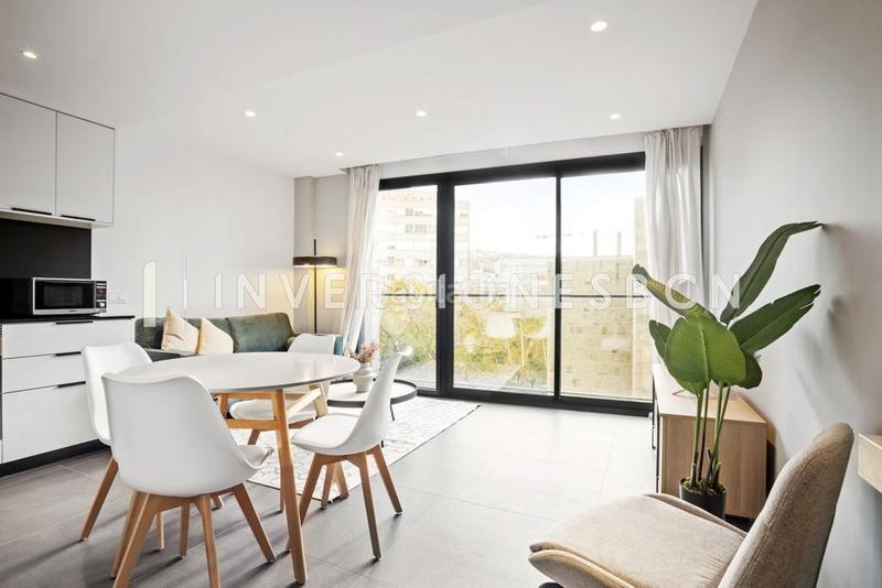 Foto 6dda686a-fbc0-4ff0-8b9e-f8f14cf411b6. Rent flat with heating pool in Raval Barcelona