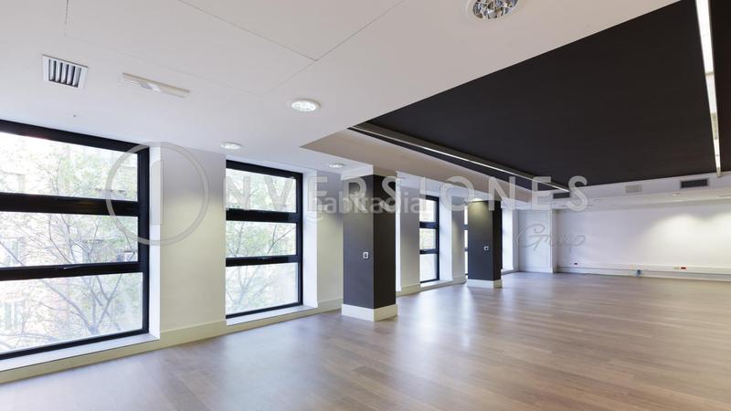 Foto 8b042271-f290-4c72-84f8-d23f2d9894fd. Location bureau avec chauffage dans La Nova Esquerra de l´Eixample Barcelona