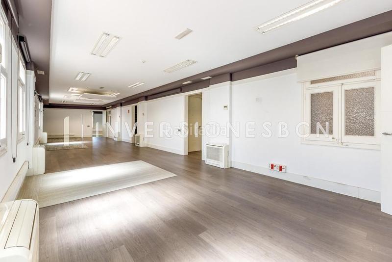 Foto 06893510-a159-4958-92af-a77ae582c39a. Rent office space with heating parking in Barri de les Corts Barcelona