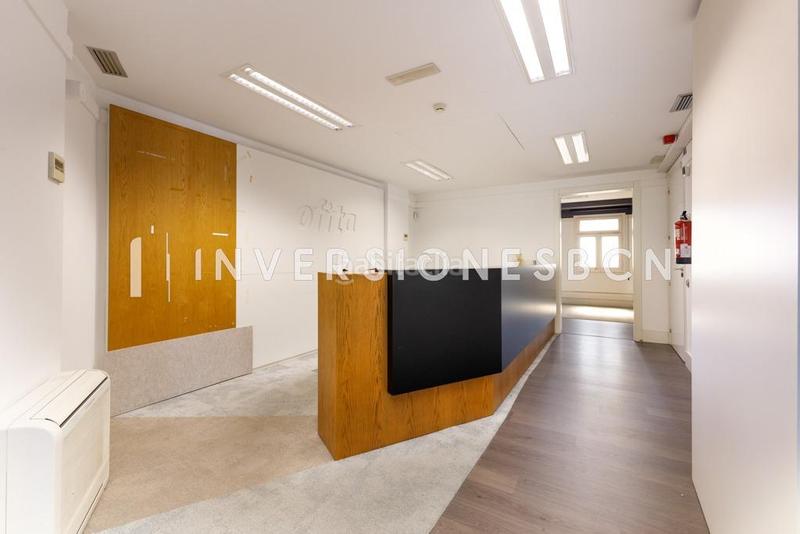 Foto 767b5748-66c2-417a-b054-40c272257856. Rent office space with heating parking in Barri de les Corts Barcelona