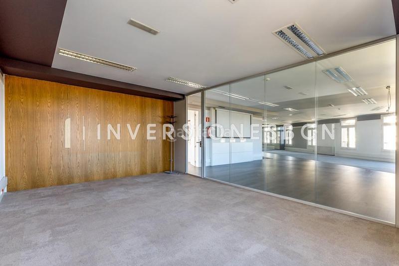 Foto b45ac013-21c4-4eef-857c-9f051a03b1ba. Rent office space with heating parking in Barri de les Corts Barcelona