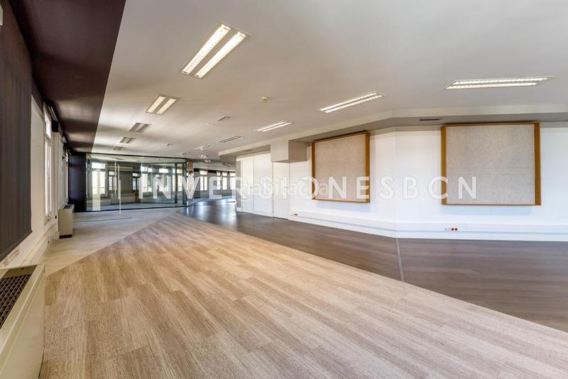 Foto f6a4d858-fa92-462b-acfb-7cd53caa7385. Rent office space with heating parking in Barri de les Corts Barcelona