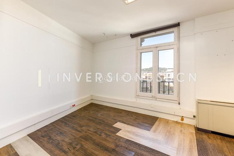 Foto 23b2e485-d4e4-4f32-900b-38c15526f27e. Alquiler oficina en Barri de les Corts Barcelona