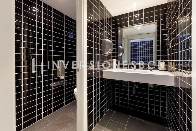 Foto 24aab312-1964-4709-8429-68ed521eddca. Lloguer oficina amb calefacció aparcament a Barri de les Corts Barcelona