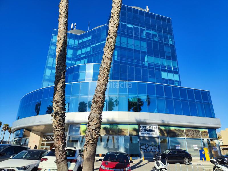 Foto 9c2badb5-ae53-4b48-9d74-d167fbe18109. Affitto locale commerciale in d'eduard toldrà 95 in Vilanova i la Geltrú